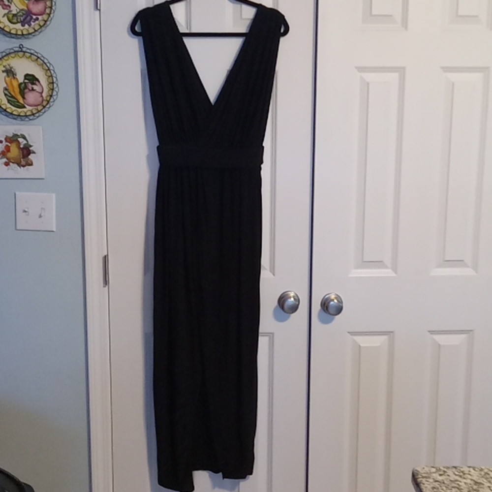 Boohoo Elegant Black V-Neck Maxi Dress